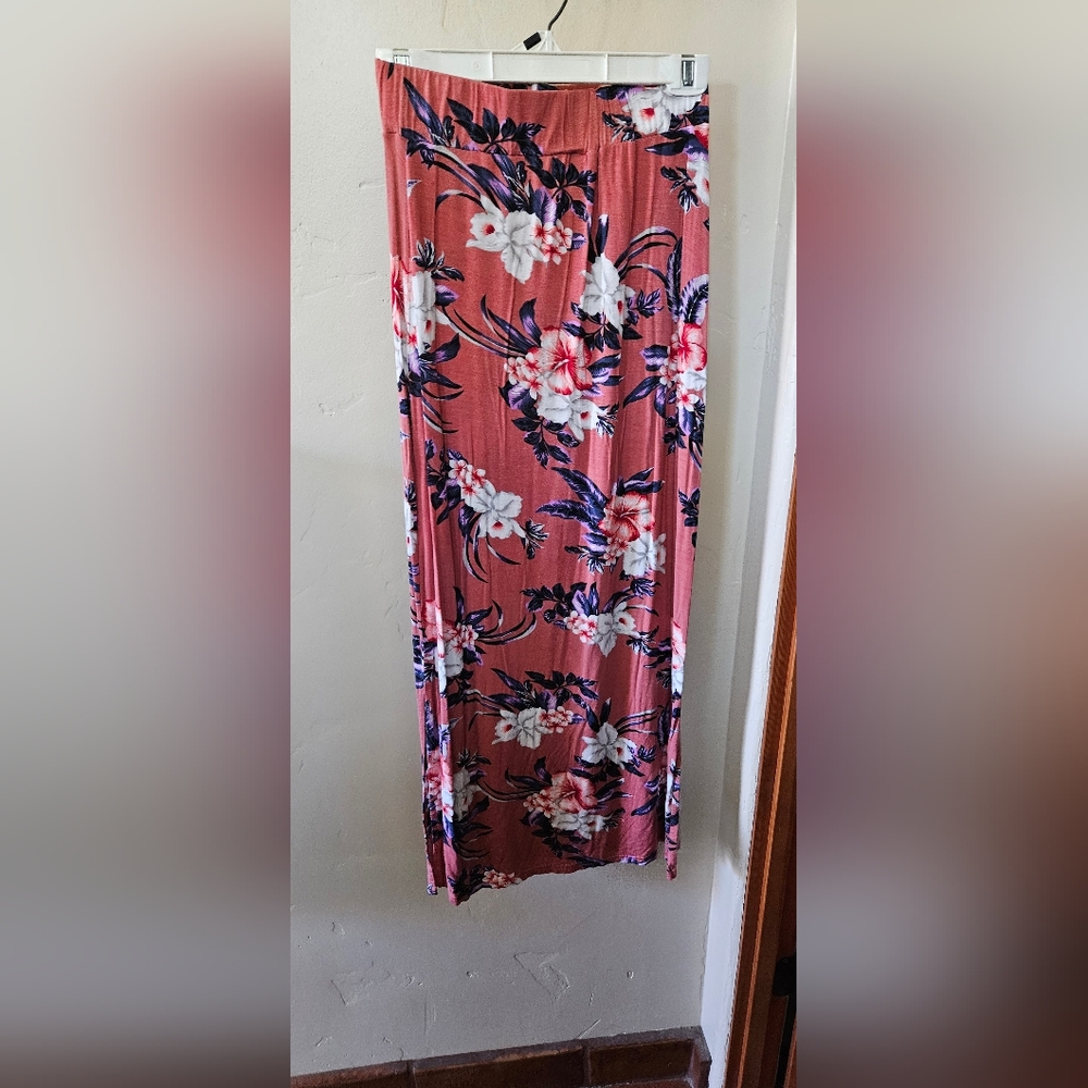 Lildy slit maxi floral skirt